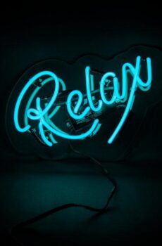 Неоновая надпись Relax